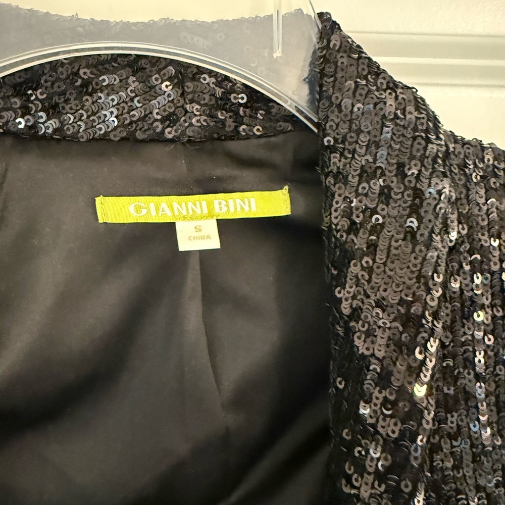 Black Sequin Gianni Bini blazer - Picture 3 of 5